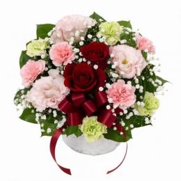 赤バラとリボンのアレンジメント