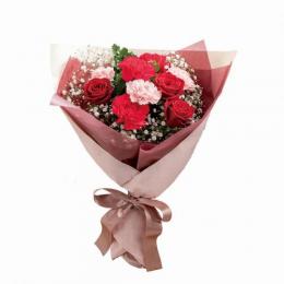 バラとカーネーションの花束