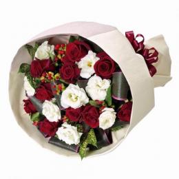 赤と白の豪華な花束